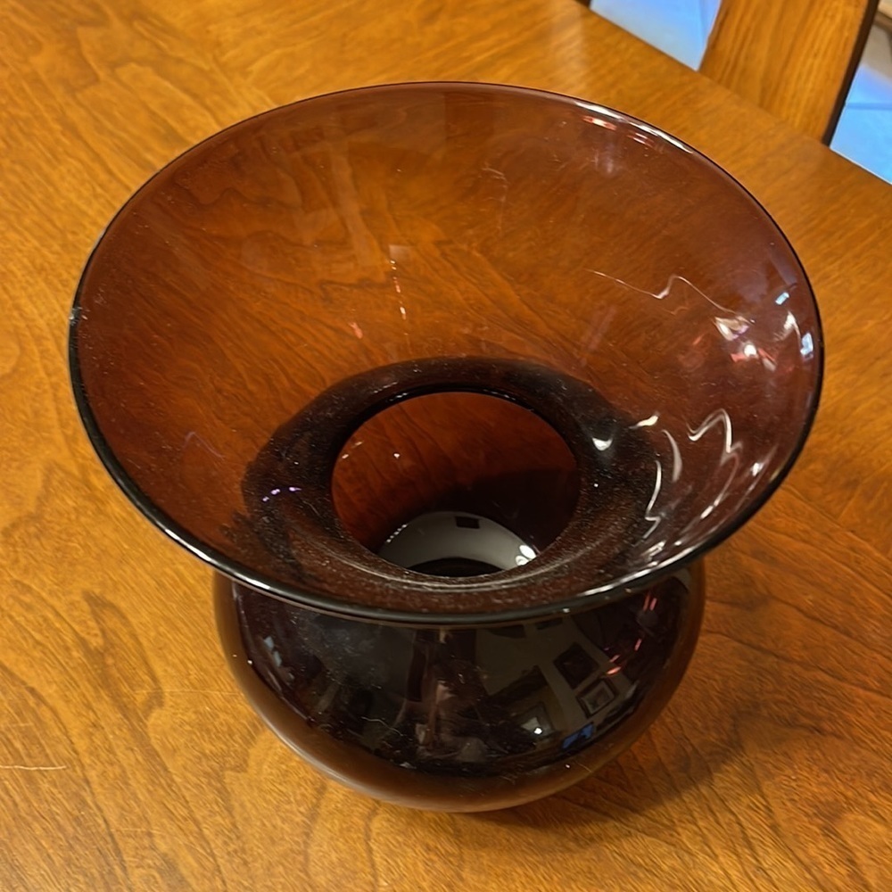 Vintage Amethyst Purple Flared Rim Hand Blown Glass Vase Hourglass Shape - Picture 6 of 6